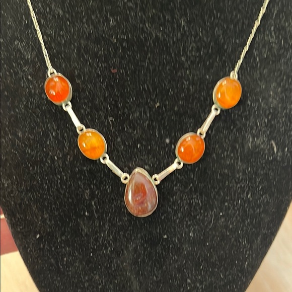 Elegant Silver and Amber Necklace - Picture 2 of 4